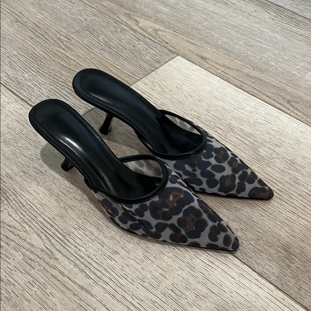 Black and Brown Women's Kitten heel Size 7